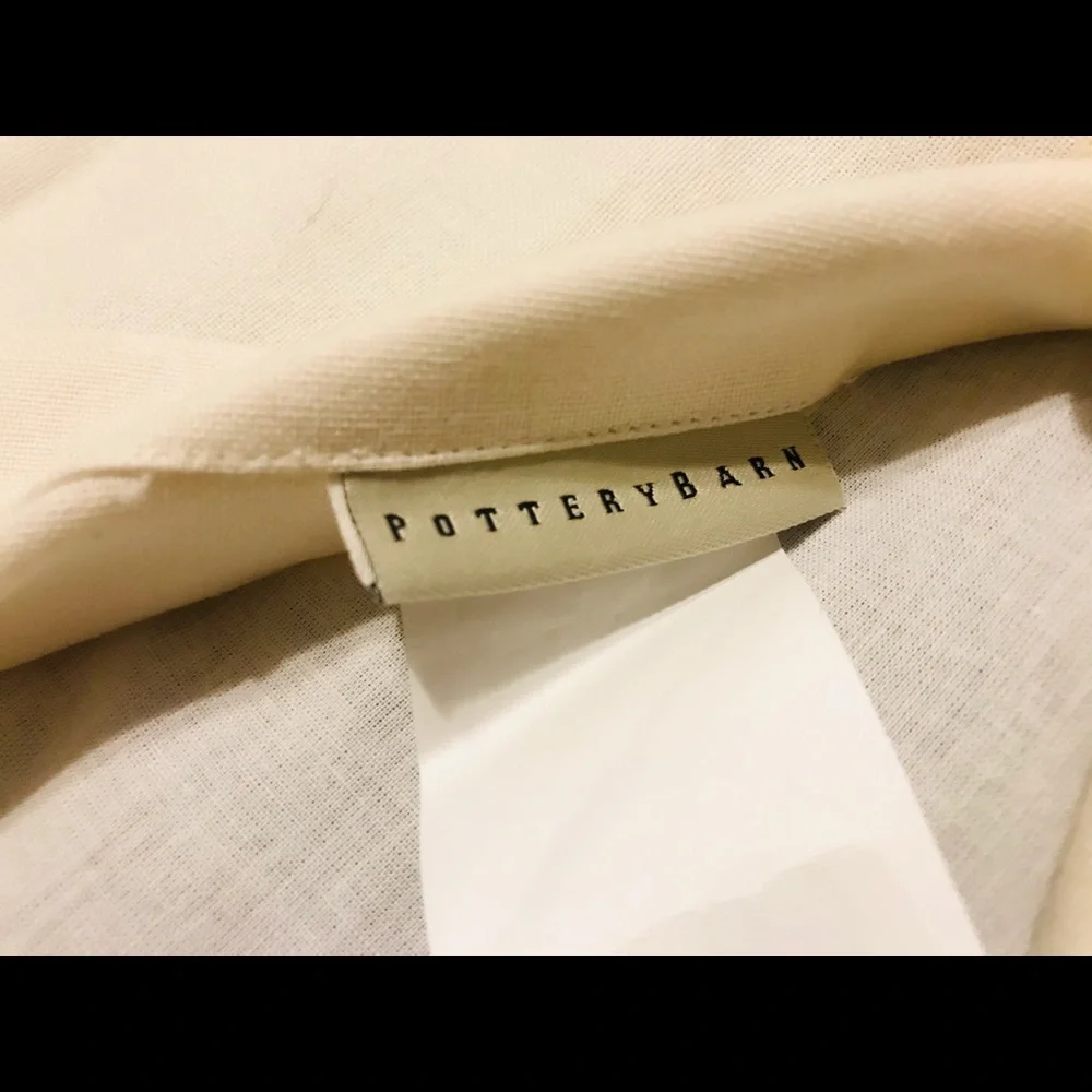 New Pottery Barn Ogee Crewel Embroidered Pillow Cover, 24”, Brown